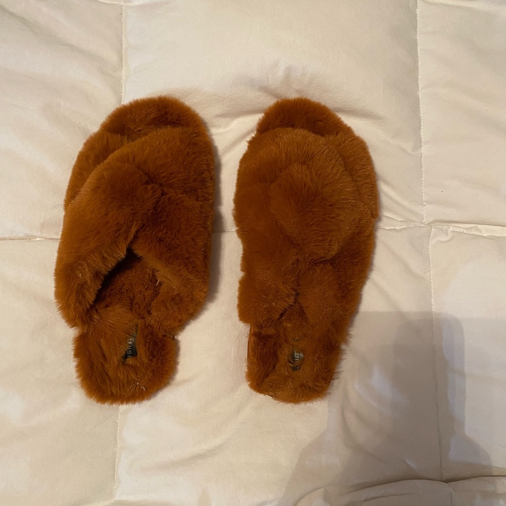 Brown Fluffy Slipper